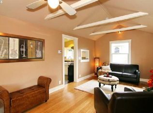 8431 SW 27th Ave, Portland, OR 97219