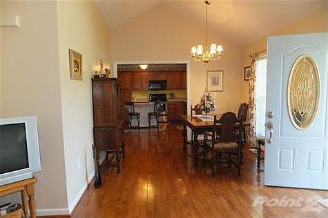 3rd image of 113 Wade Ct