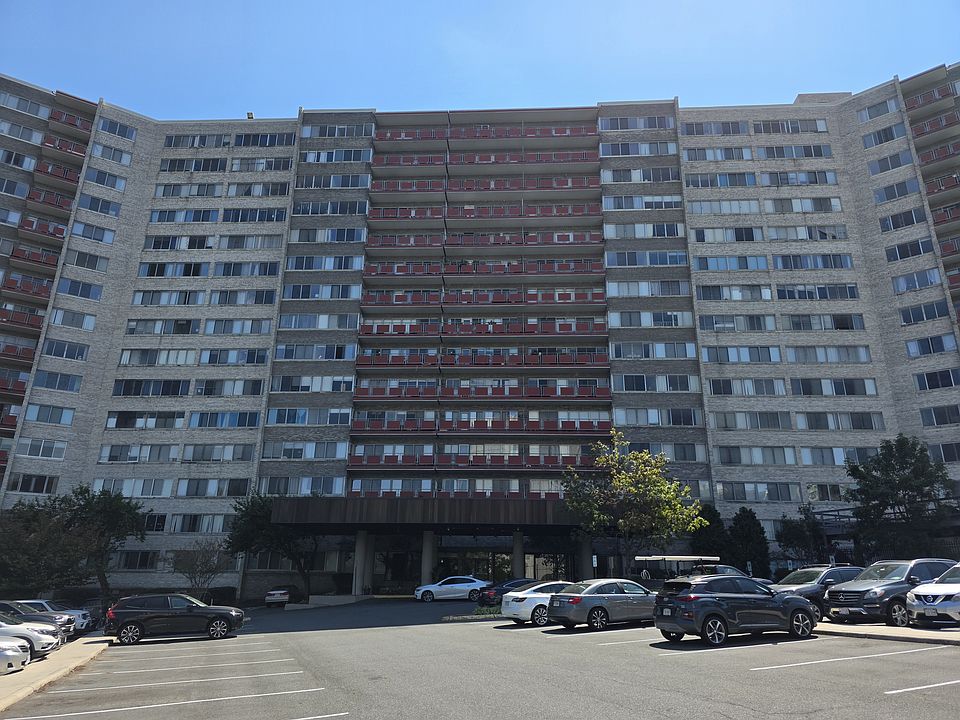 1st image of 5340 Holmes Run Pkwy Unit 717