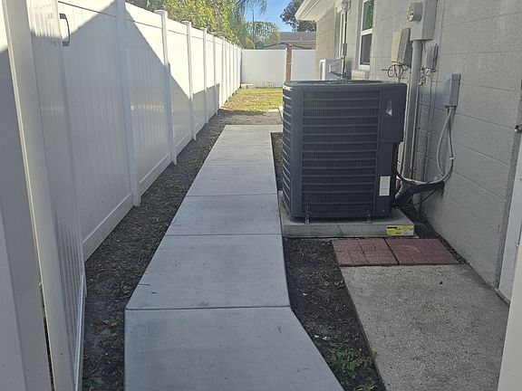 3rd image of 1012 Dartmouth Dr