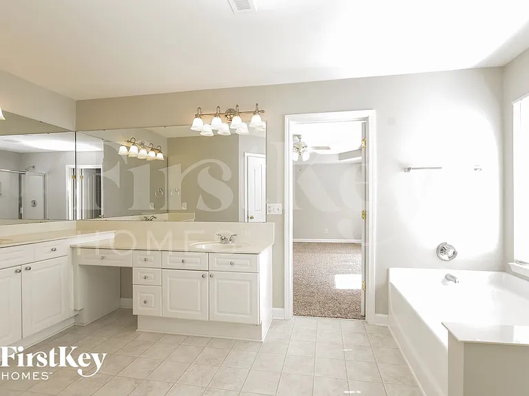 1008 Sandbox Cir — Photo 10
