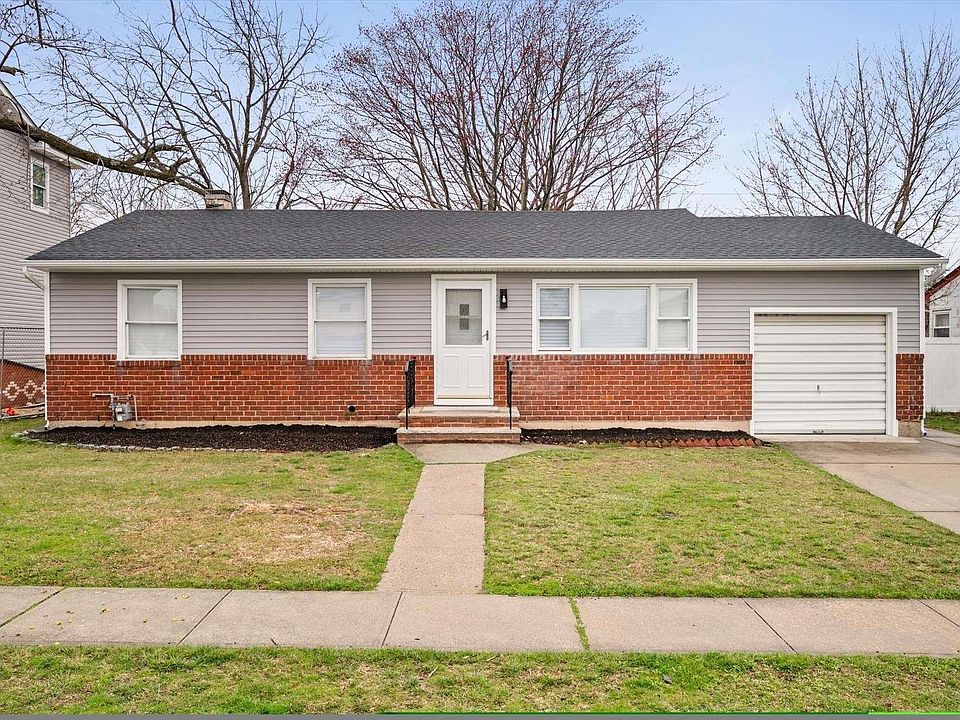 1st image of 90 14th Street