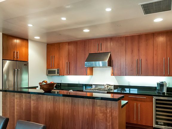 5th image of 350 Jackson St APT 202