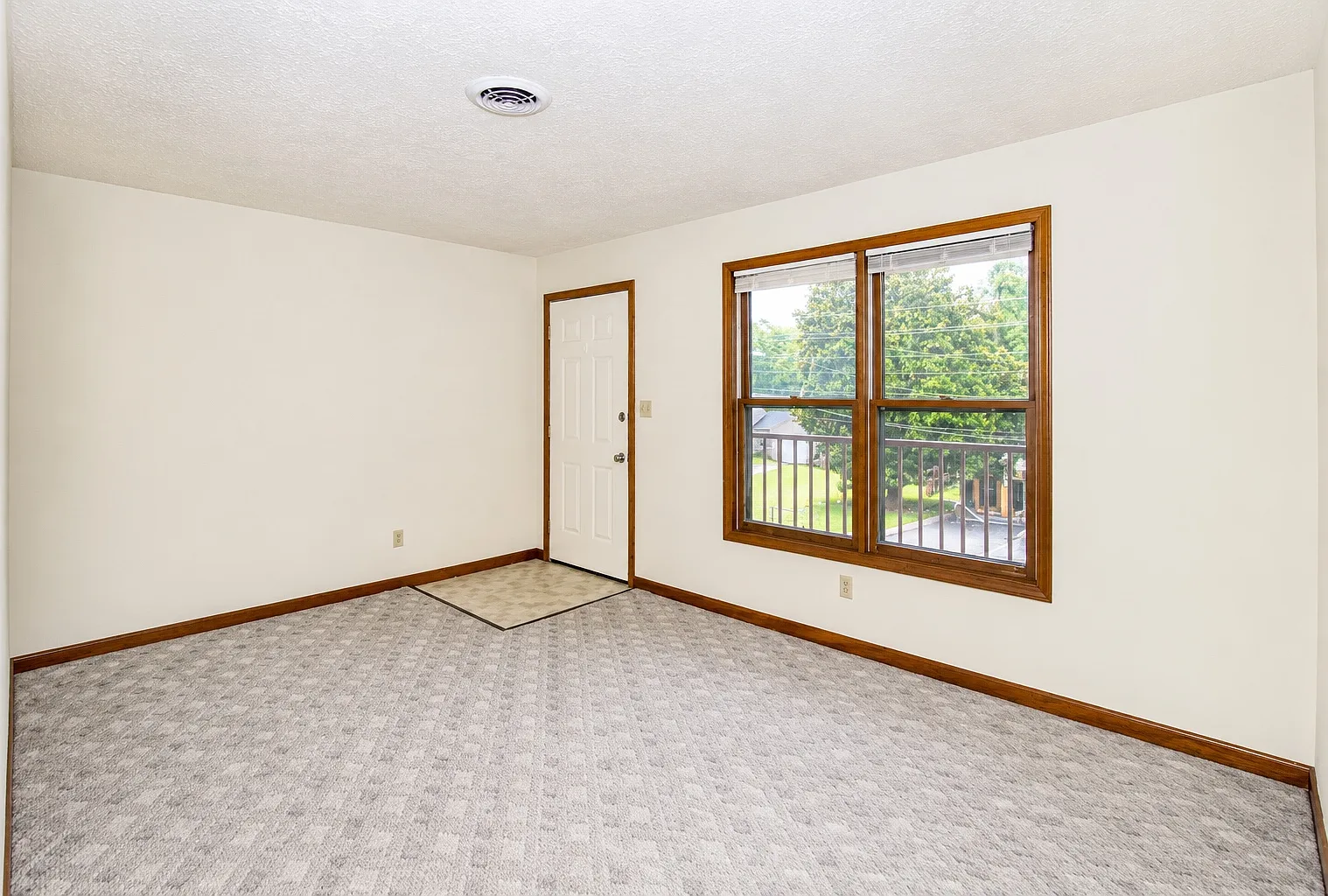 1 bed, $850 — Photo 1
