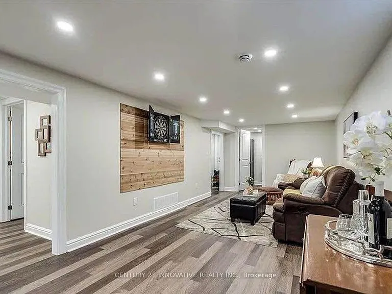 586 Chamberlain Rd — Photo 5