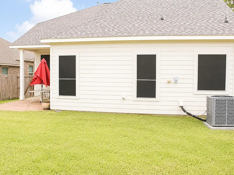 2814 Silver Bend Ln — Photo 29
