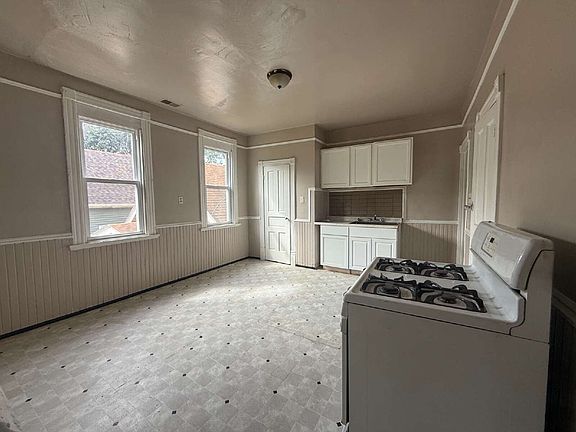 5th image of 2235 S 20th St APT 3