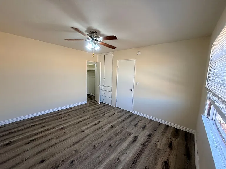 4156-4164 Somerset Dr — Photo 6