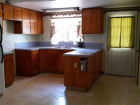2nd image of 604 S Johns Ave
