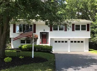 23 Woodland Dr, Schenectady, NY 12309