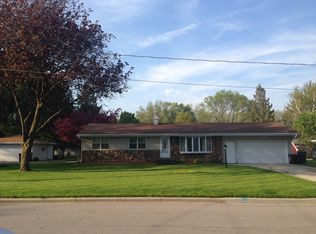 1860 Hazel Ct, Green Bay, WI 54303