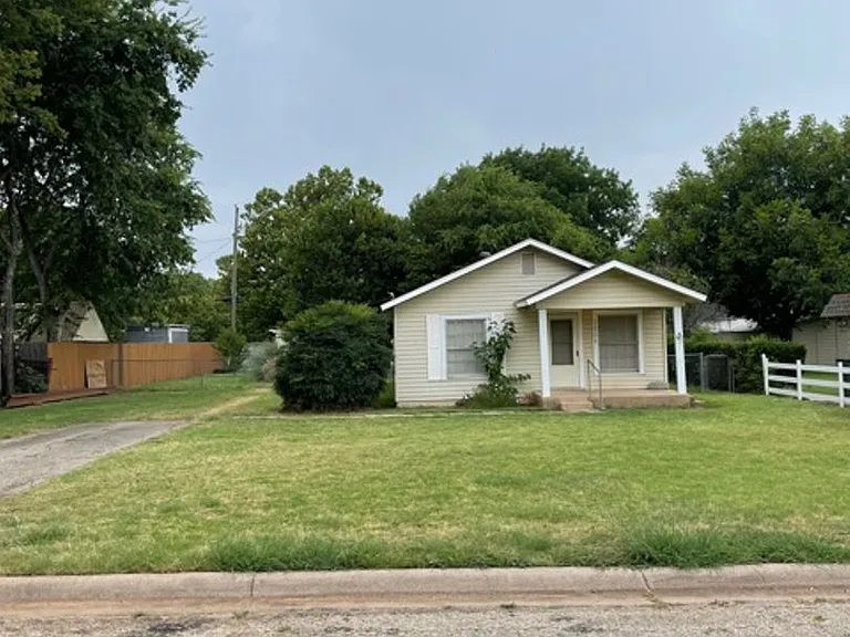 1534 Lytle Acres Dr — Photo 2