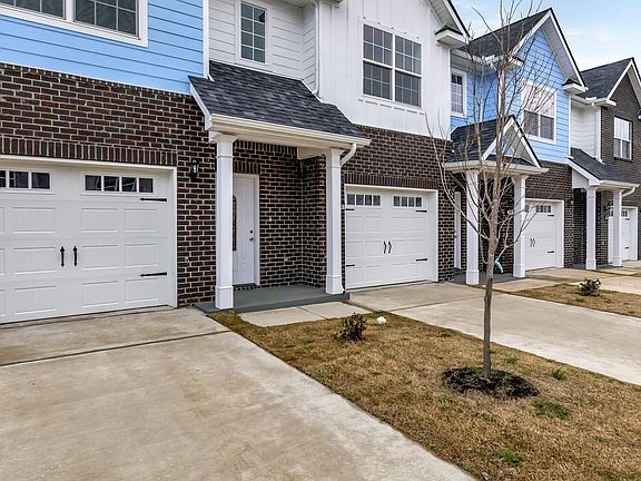3rd image of 205 Longfellow Ln