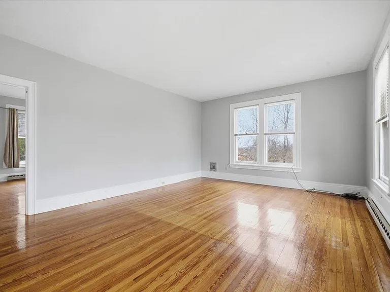 825 Delaware Ave — Photo 14