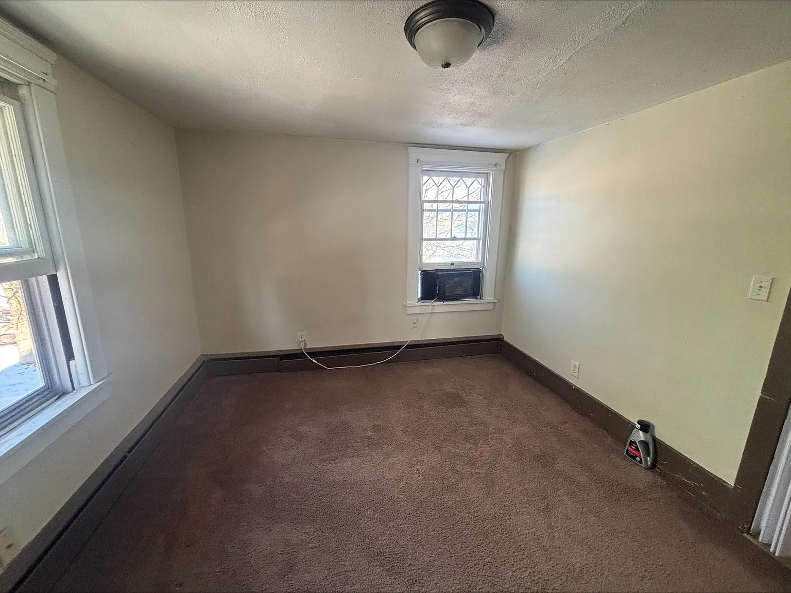 331 Laird Avenue Northeast - 2 — Photo 4