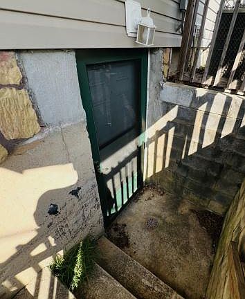 2nd image of 302 Park Hall S