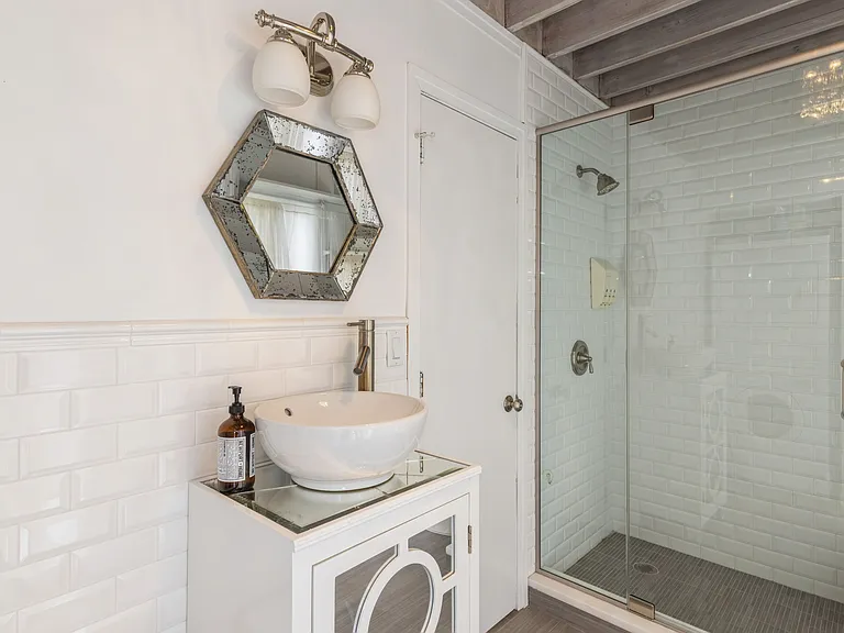 403 Springs Fireplace Rd — Photo 18