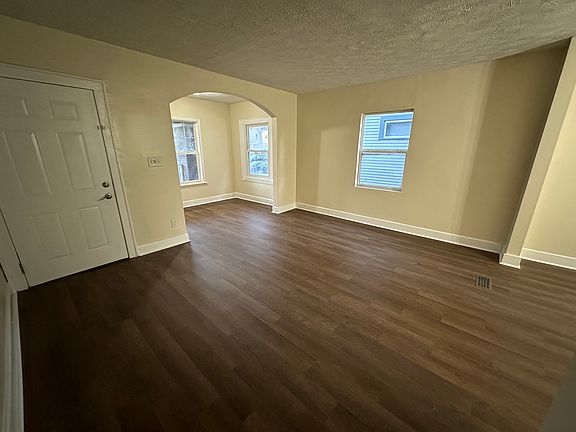 5th image of 3126 N College Ave
