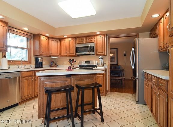 3rd image of 9N969 N Leland Ct