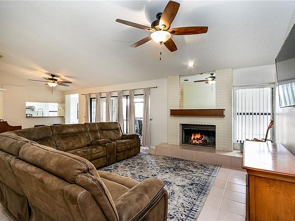 5th image of 2630 Bridle Dr