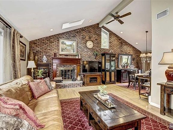 3rd image of 578 Scarangella Ct