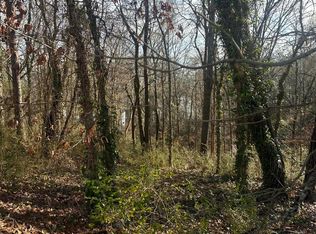 2414 Glengerrie Dr, Soddy Daisy, TN 37379