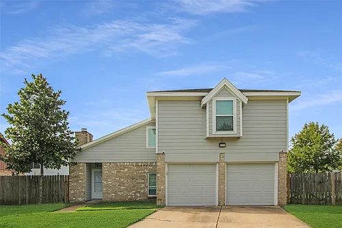 18723 Lippizaner Dr Photo 1