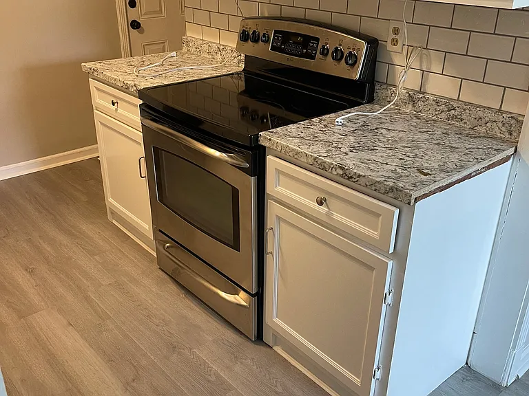 486 Ashburton Ave SE — Photo 11