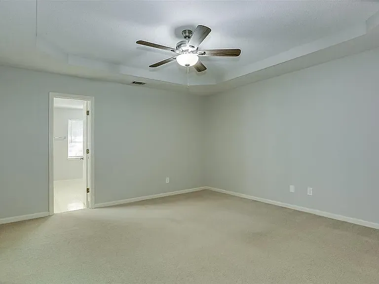 2907 Pointewest Dr — Photo 12