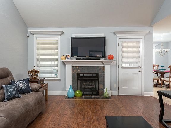 5th image of 293 Sweet Birch Dr