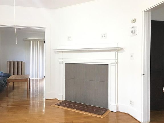 2nd image of 461 Newport Ave