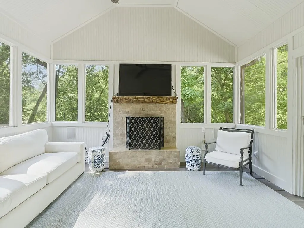 5 bed, 4.5 bath, 4006 sqft, $7,500 — Photo 3