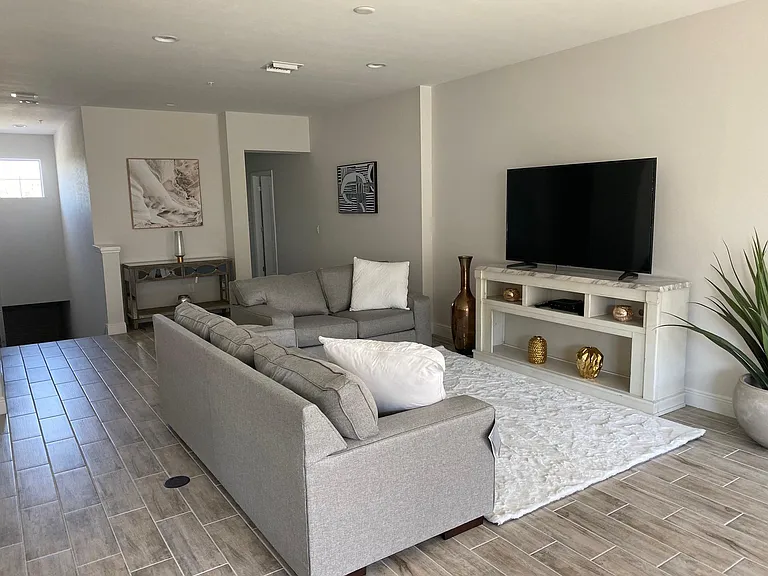 6940 Avalon Cir #507 — Photo 3