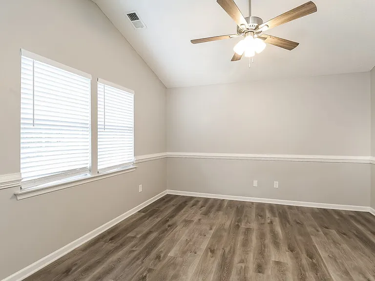 137 Lantana Dr — Photo 10