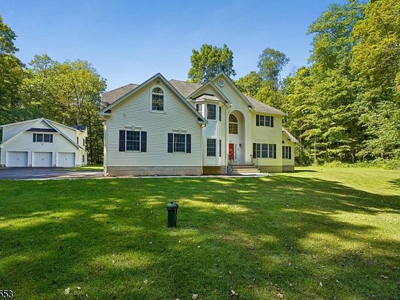 2nd image of 21 Misty Ln