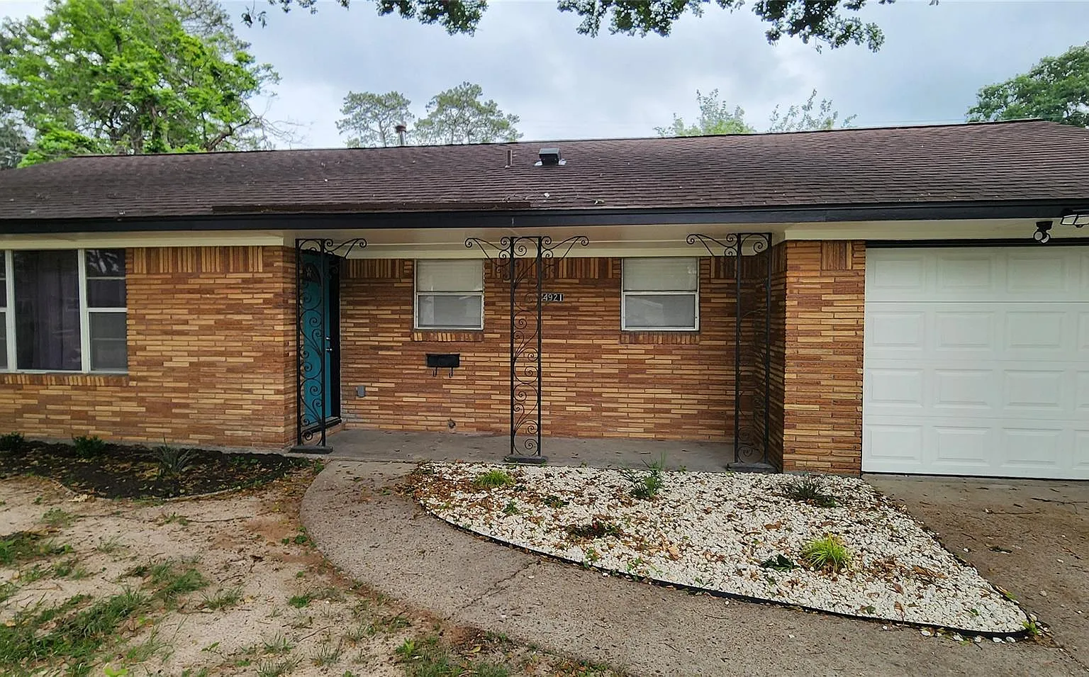 2 bed, 1.0 bath, 1036 sqft, $1,950 — Photo 2
