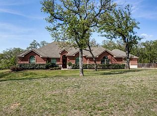 5201 Chase Landing Dr, Burleson, TX 76028