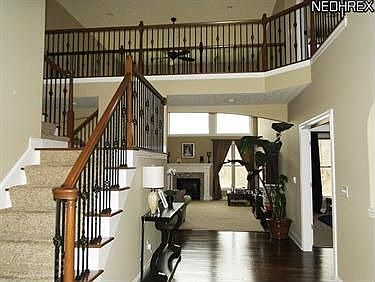 3rd image of 6018 Ravine Woods Dr