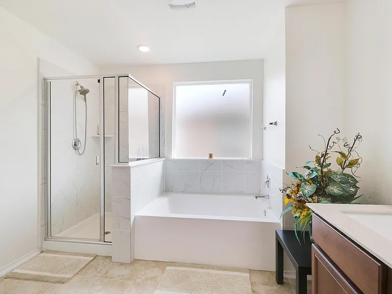 12725 Mogador St — Photo 7