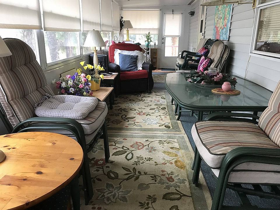 1st image of 9455 108th Ave #243