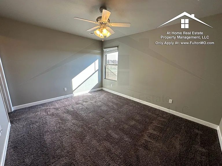 506 Commons Dr — Photo 23