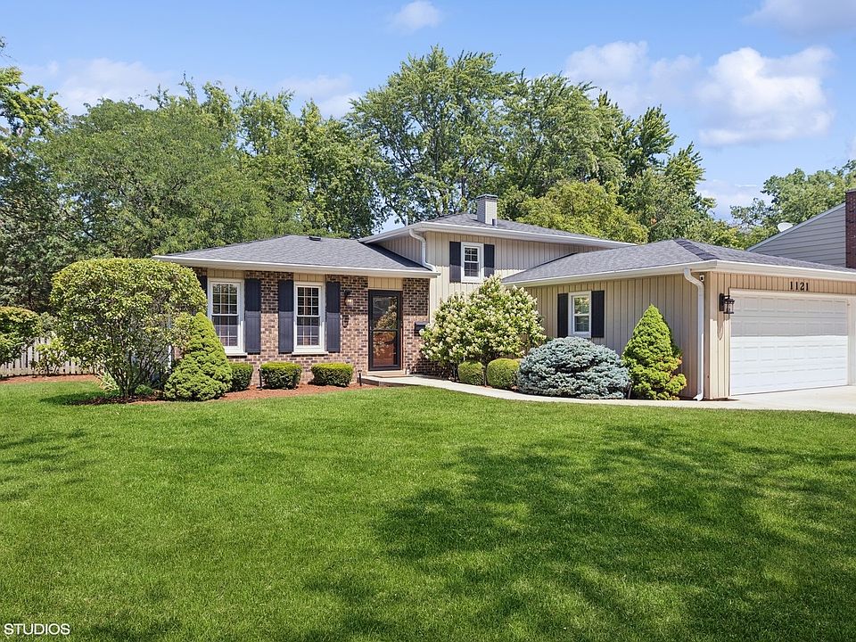 1st image of 1121 Sussex Ln