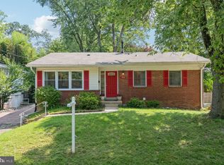 712 Cabin John Pkwy, Rockville, MD 20852