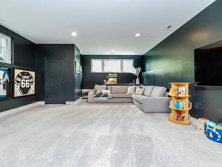2236 W Shakespeare Ave — Photo 23