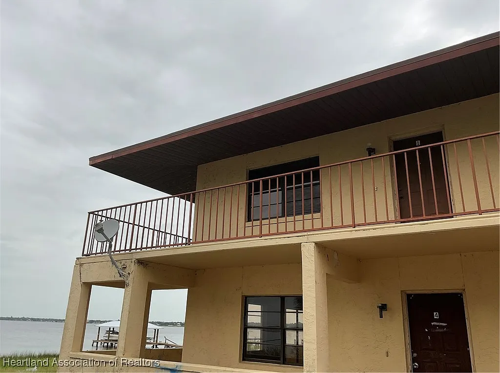 3 bed, 2.0 bath, 1300 sqft, $1,500 — Photo 4
