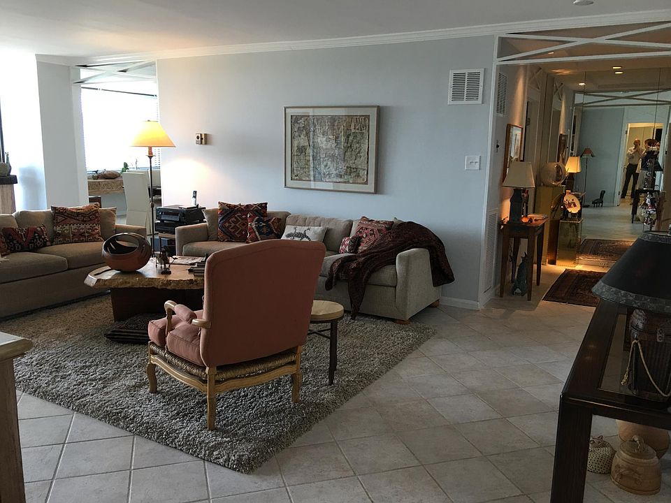 Living Room & Entry