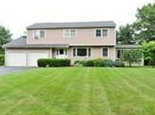 3 John Matthews Rd, Southborough, MA 01772