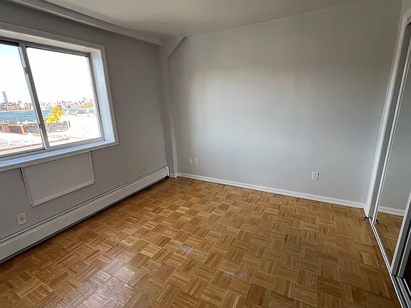 3rd image of 14-28 Astoria Park S #2R