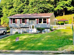 1306 Rankin Rd, White Oak, PA 15131