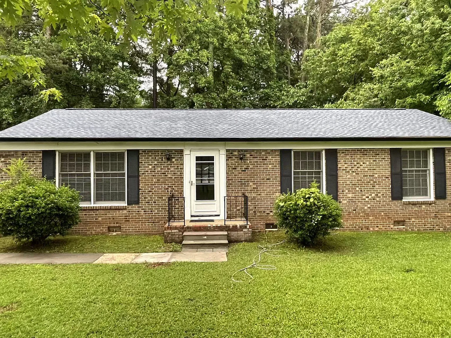 3 bed, 1636 sqft, $1,950 — Photo 1